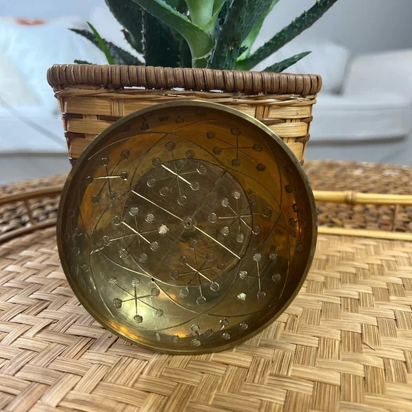 Set of 4 Vintage MCM Sarna Brass Trinket Bowls - Picture 3 of 7